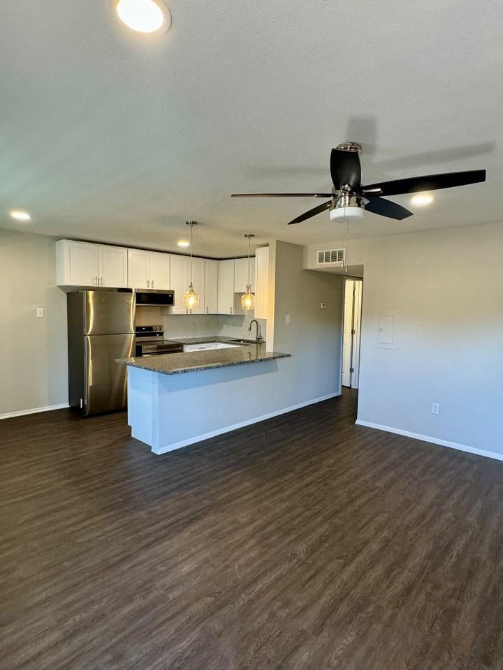 KMC Rentals, LLC - Photo 4 of 10