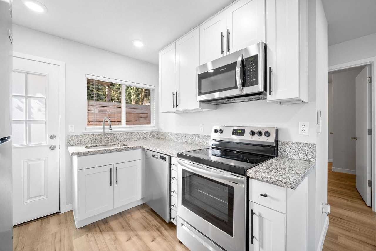 Sumner Commons - Photo 3 of 11