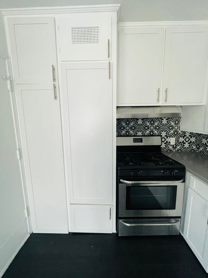 Lomelk Bungalows LLC - Photo 2 of 15