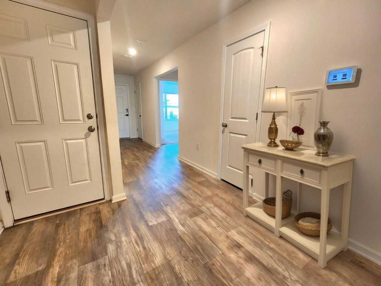 7457 Steeplechase Blvd - Photo 3 of 30