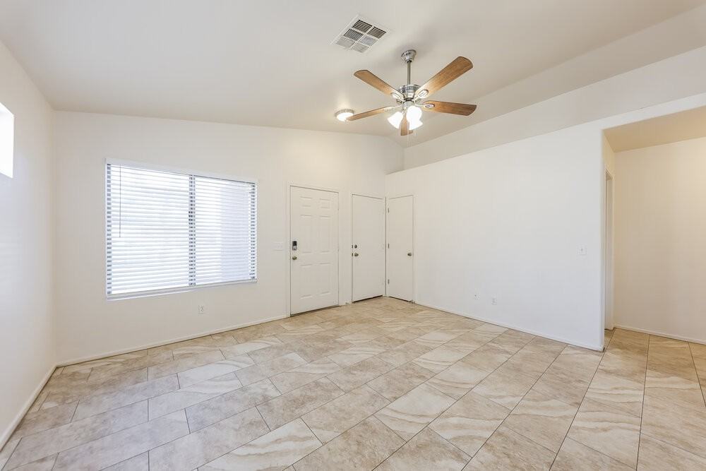 15019 W Port Au Prince Ln - Photo 4 of 16