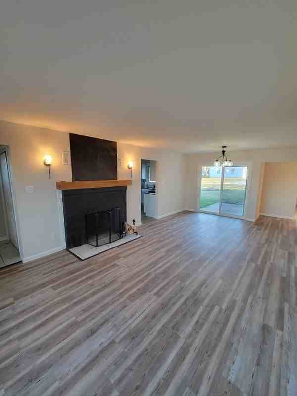 127 E Elizabeth Dr - Photo 3 of 15