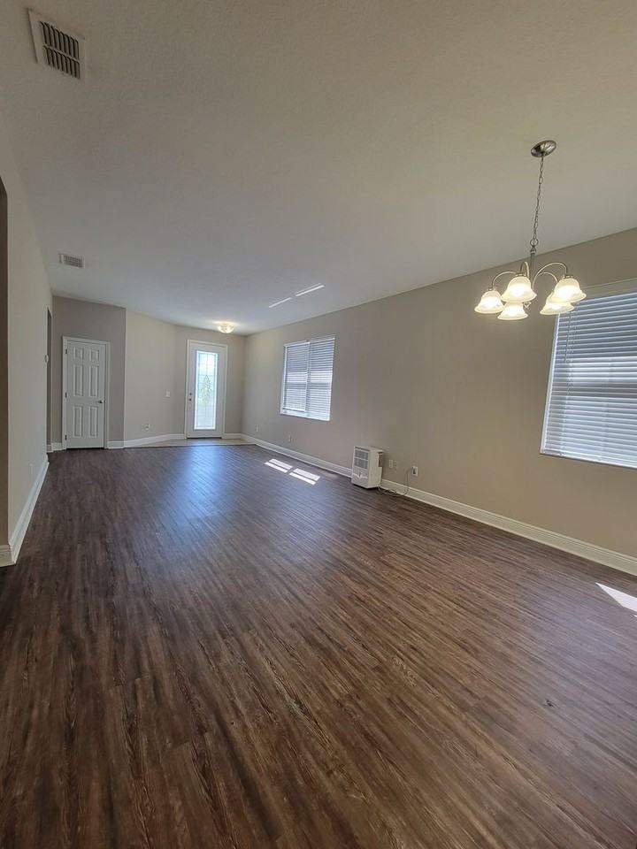 13008 Oulton Cir - Photo 5 of 39