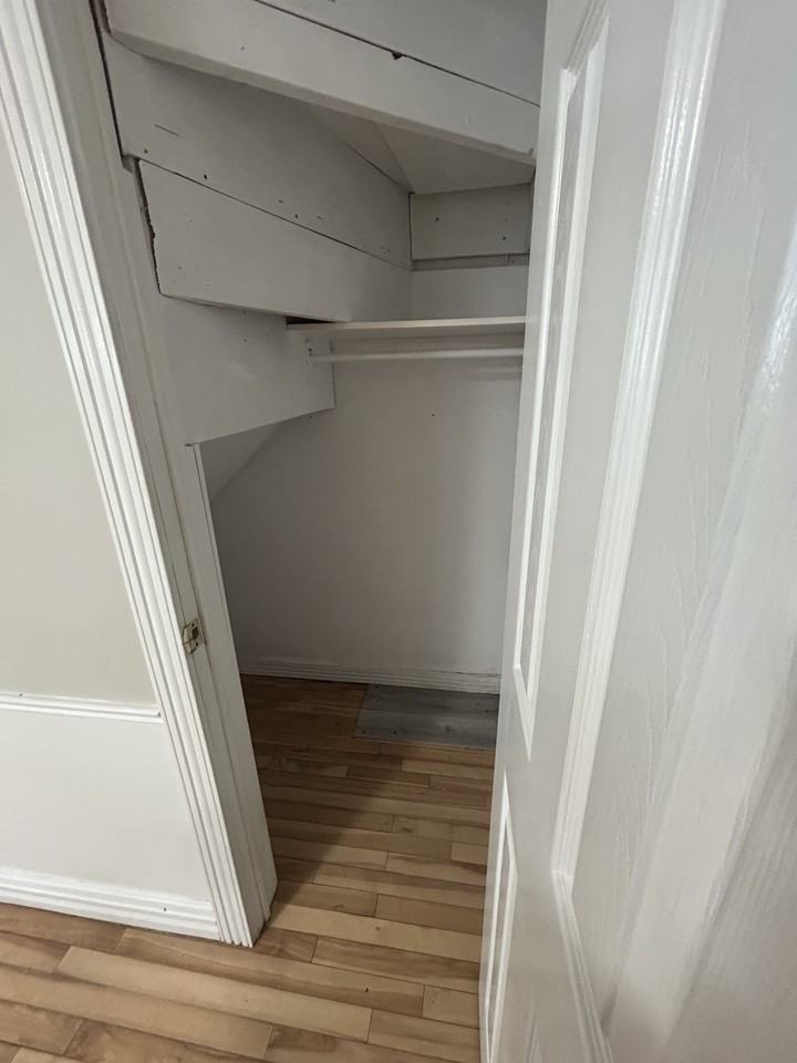 117 Elmwood Dr #2MAINLEVEL - Photo 6 of 18