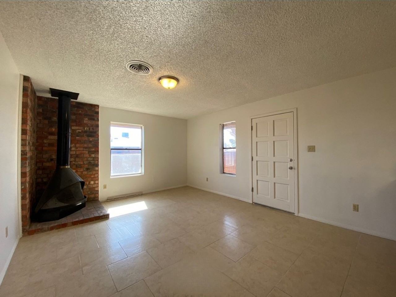 2602 Miguel Pl #A - Photo 4 of 15