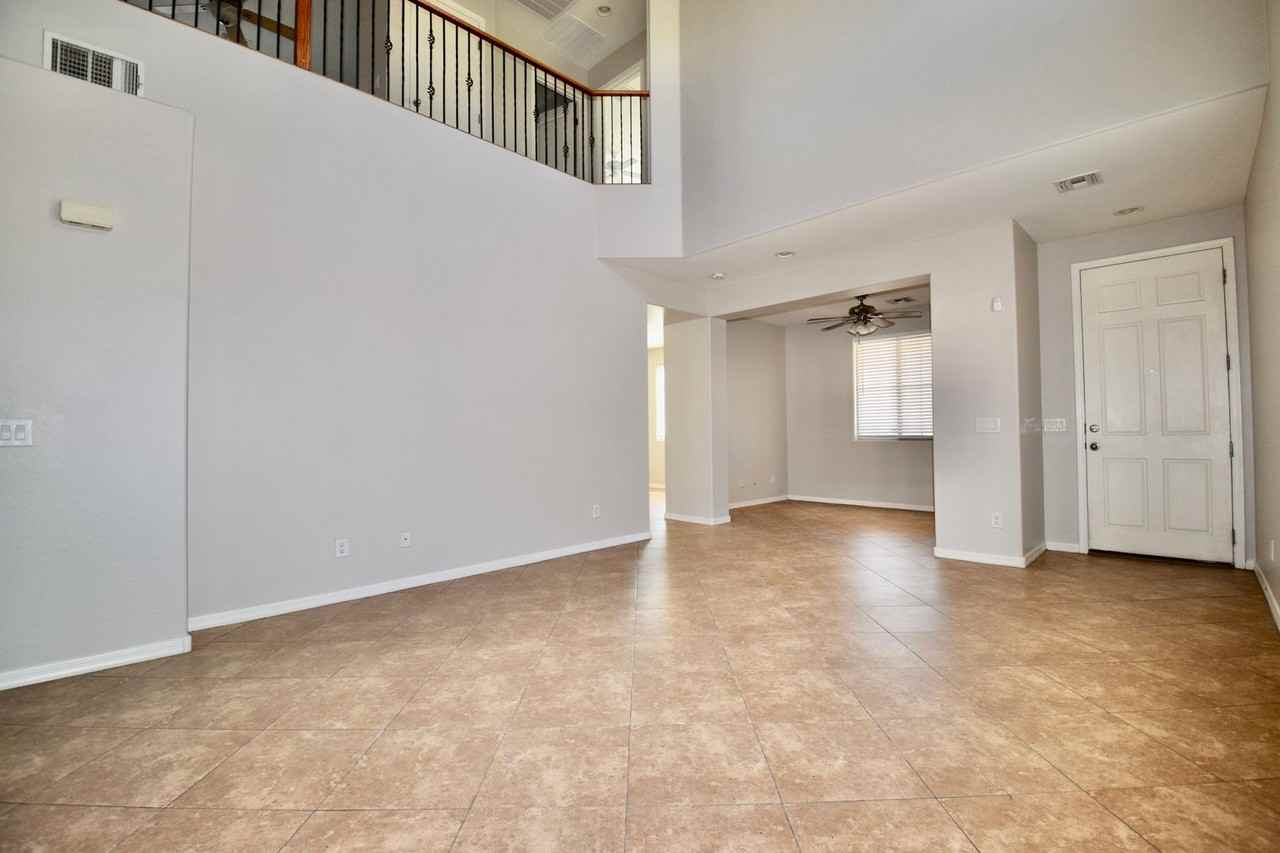 21460 E Roundup Way - Photo 3 of 29