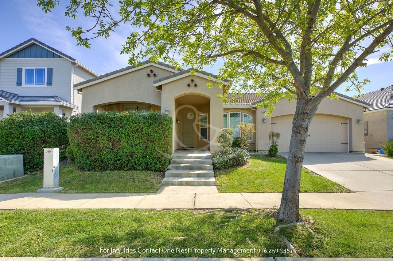 2226 Armus St - Photo 2 of 29