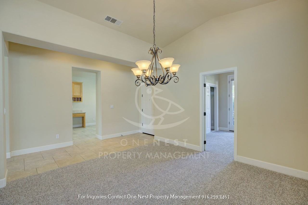 2226 Armus St - Photo 7 of 29