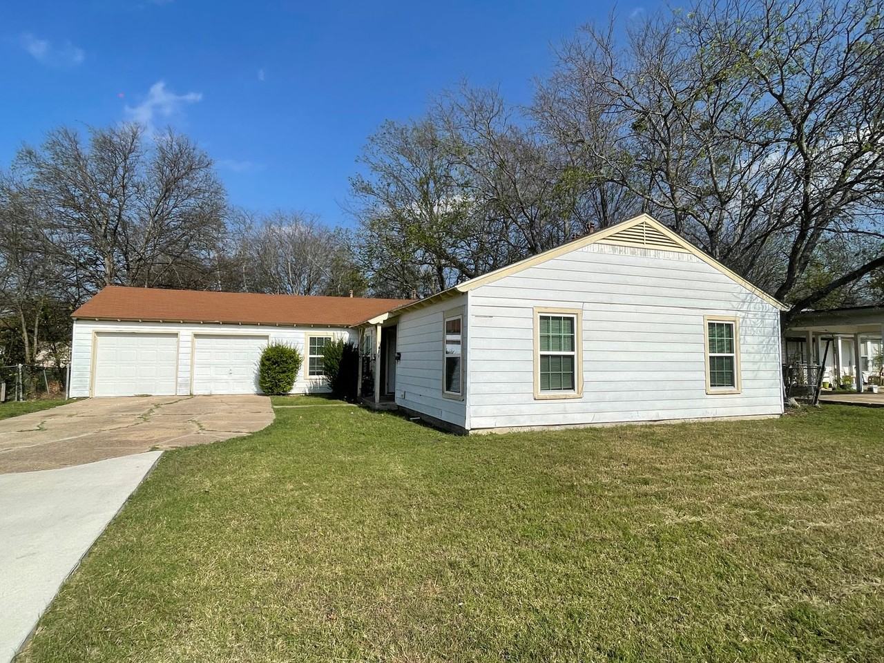 1611 Alamo Ave - Photo 2 of 14