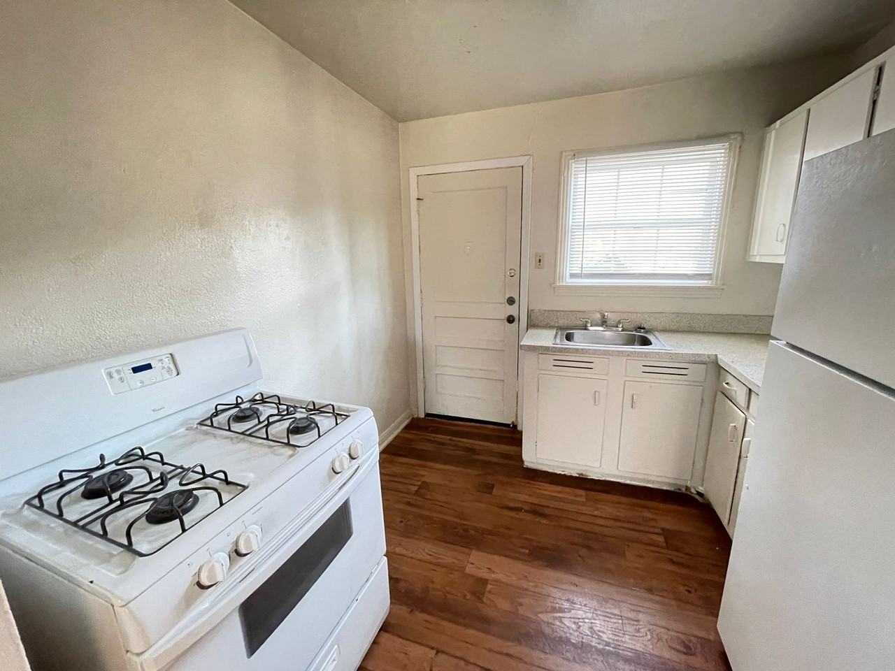 1611 Alamo Ave - Photo 6 of 14
