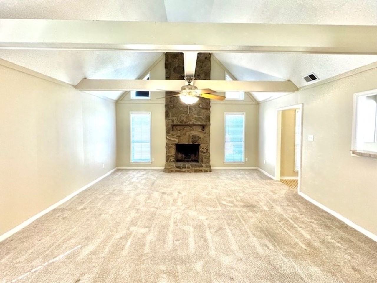 3010 Barrycrest Dr - Photo 3 of 13