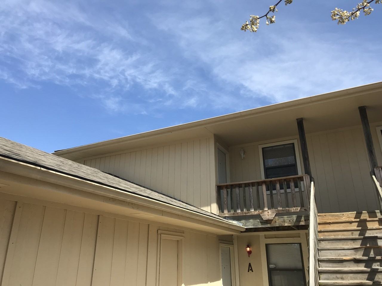 207 Sky Vue Drive - Photo 2 of 17