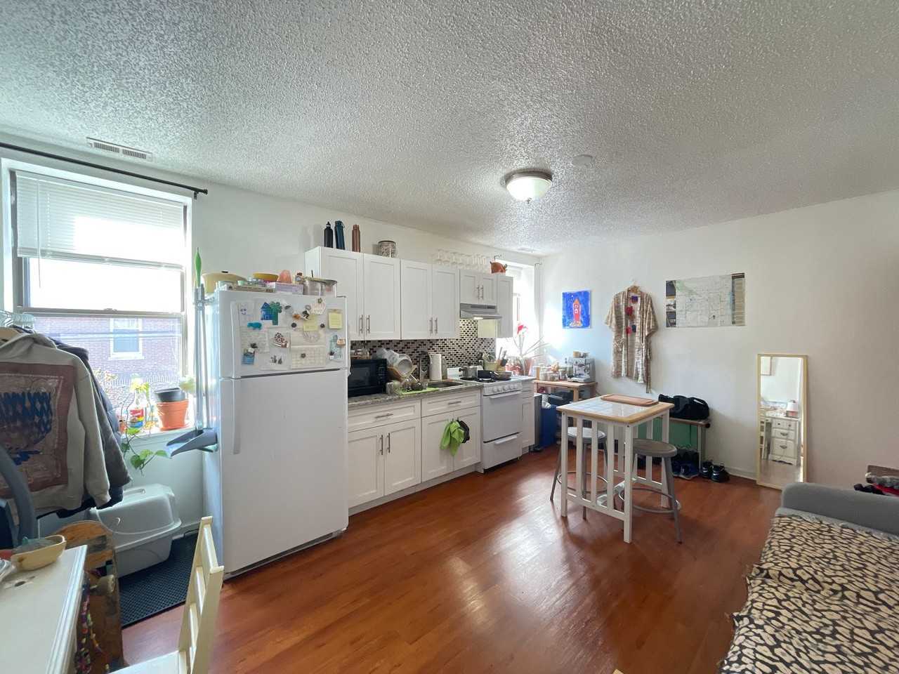 1248 S 10th - Photo 4 of 20