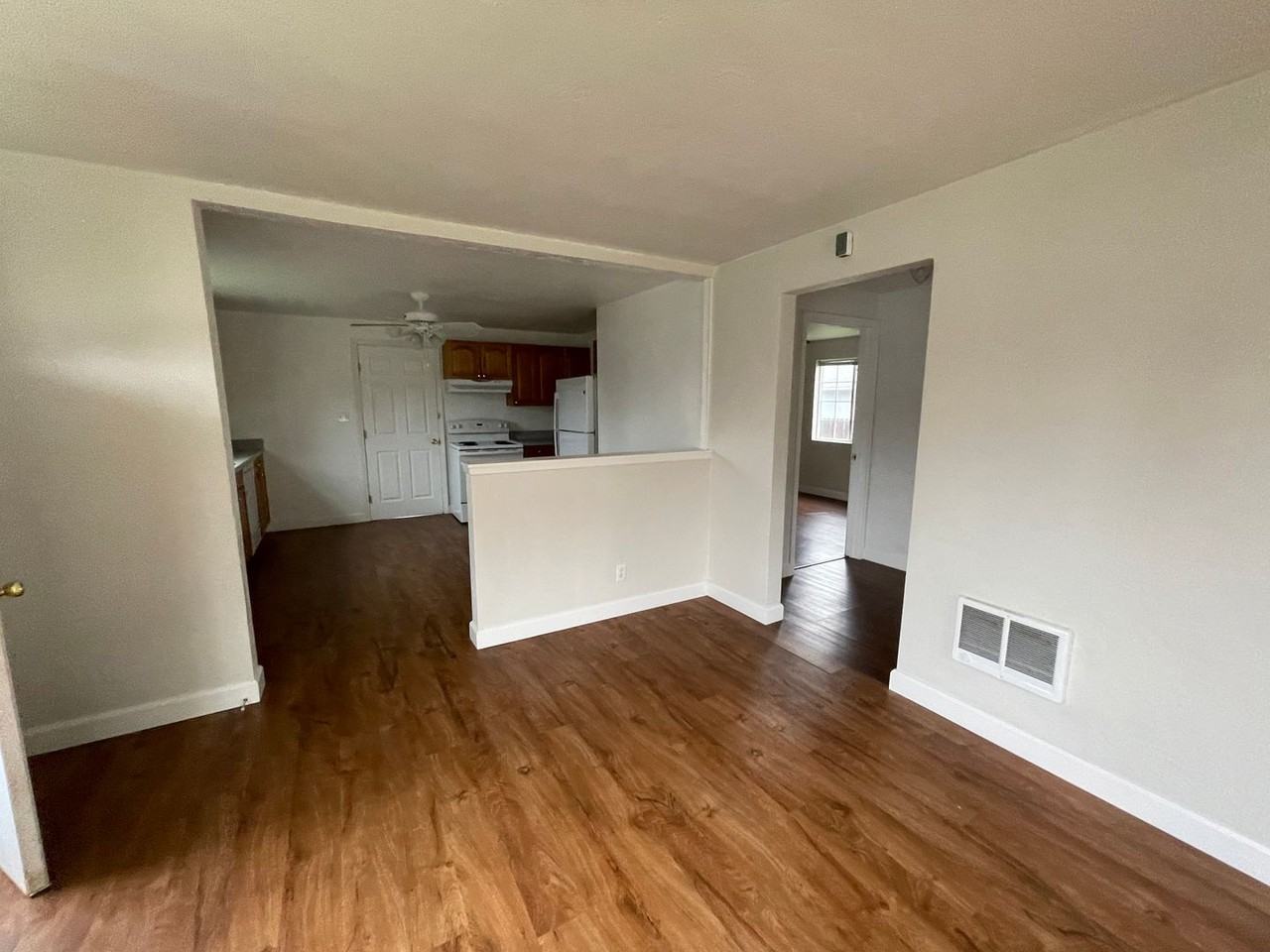 357 Terrace Ln - Photo 4 of 14