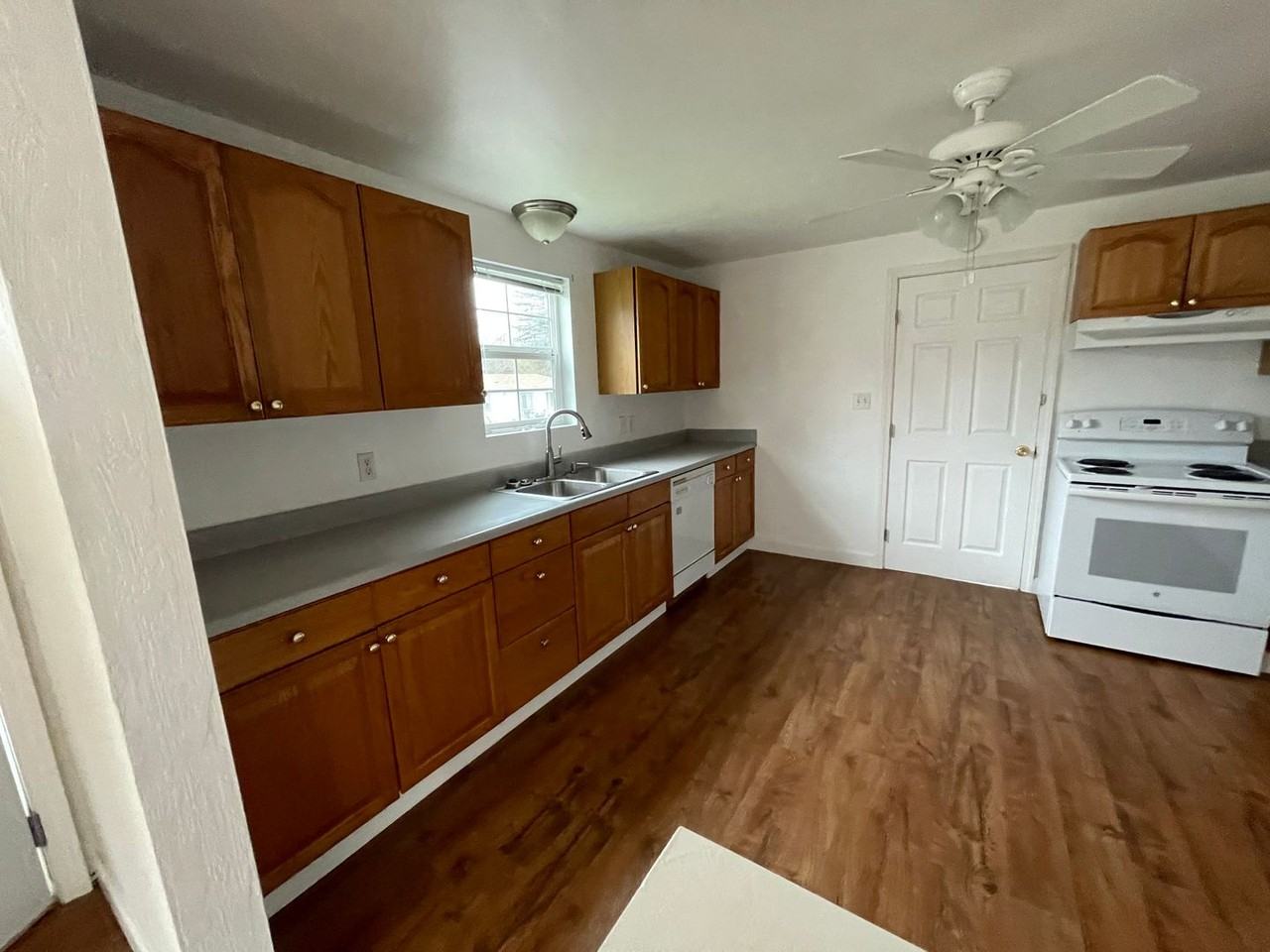 357 Terrace Ln - Photo 5 of 14