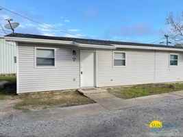 featured image of 794 Navy St Apt B #Apt B