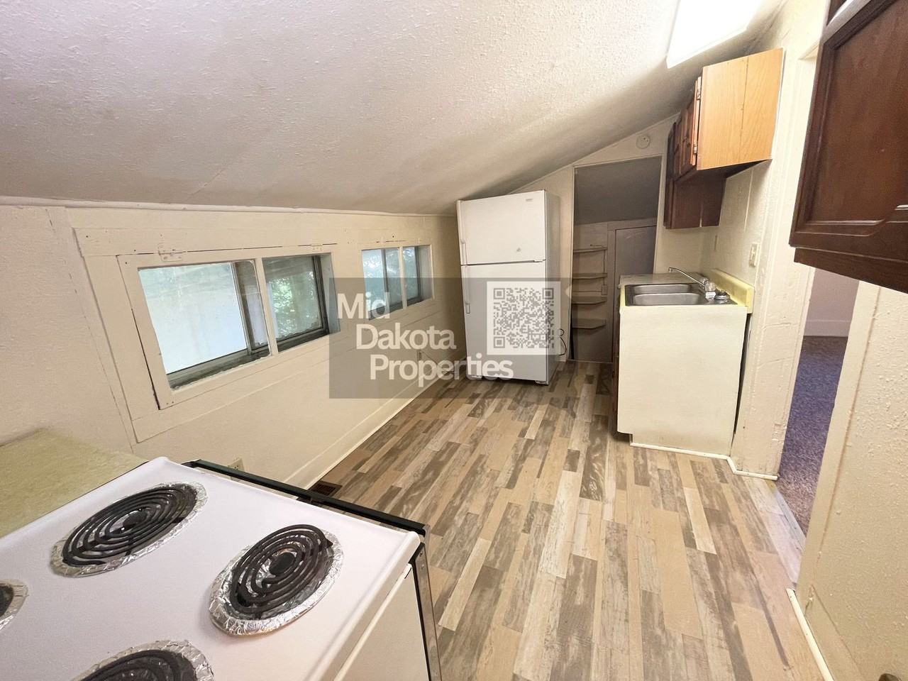 716 W Ash Ave - Photo 5 of 8