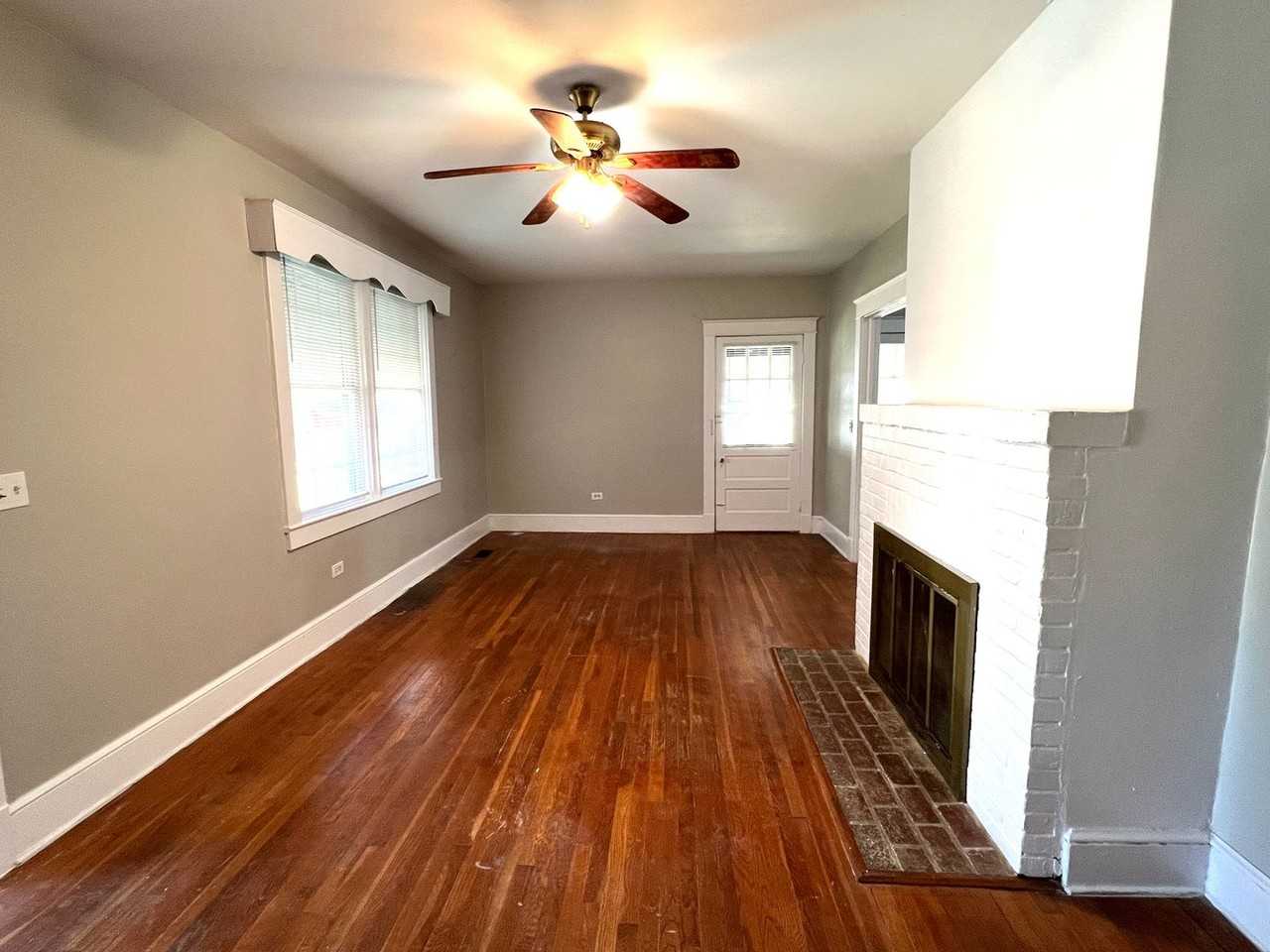 512 Maple St - Photo 3 of 18
