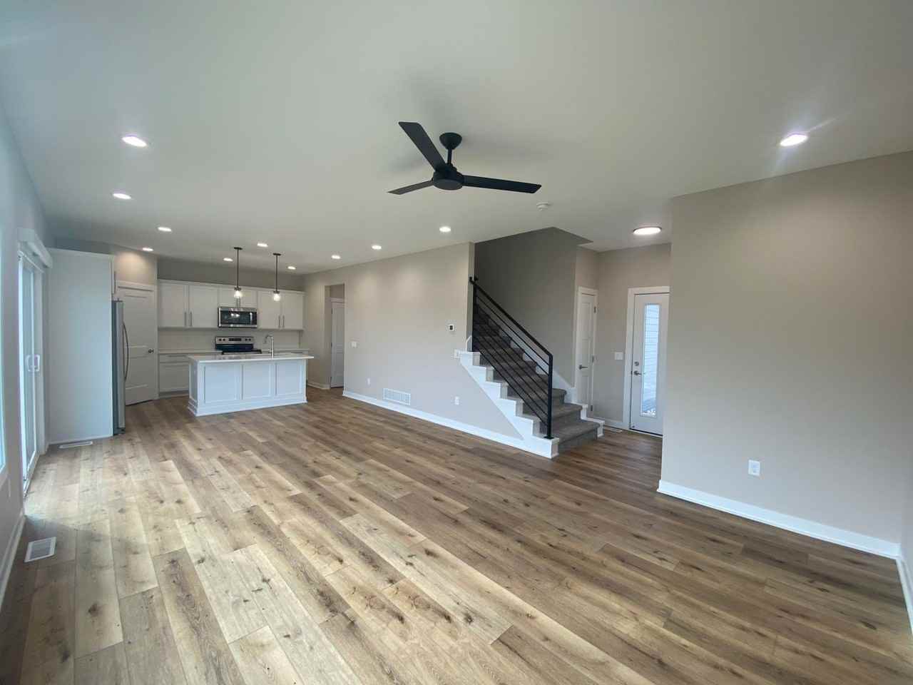 10168 Divine Pl - Photo 4 of 21