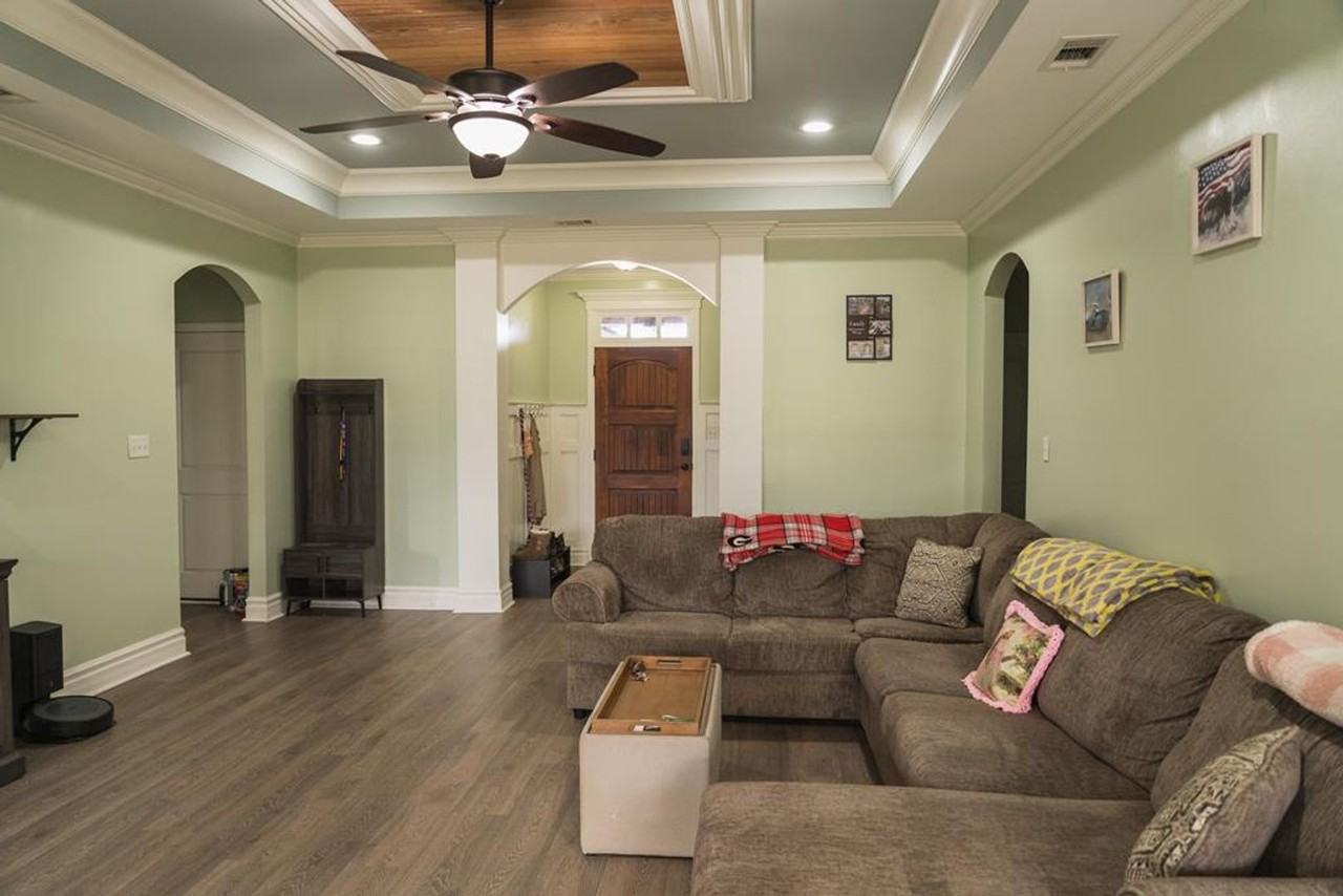 4078 Mckenzie Ln - Photo 3 of 25