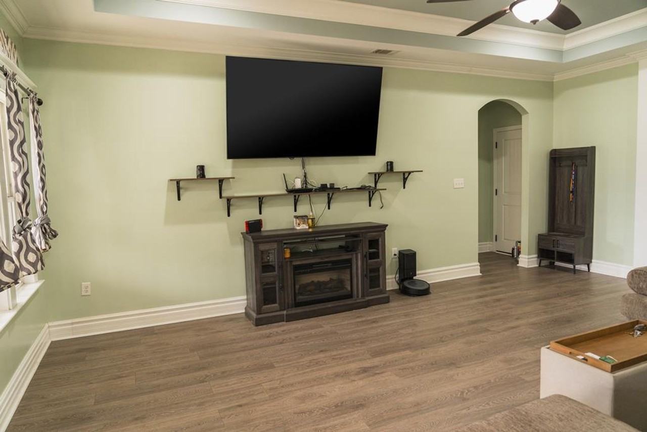 4078 Mckenzie Ln - Photo 6 of 25