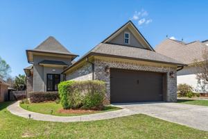 featured image of 3455 Rue Royal