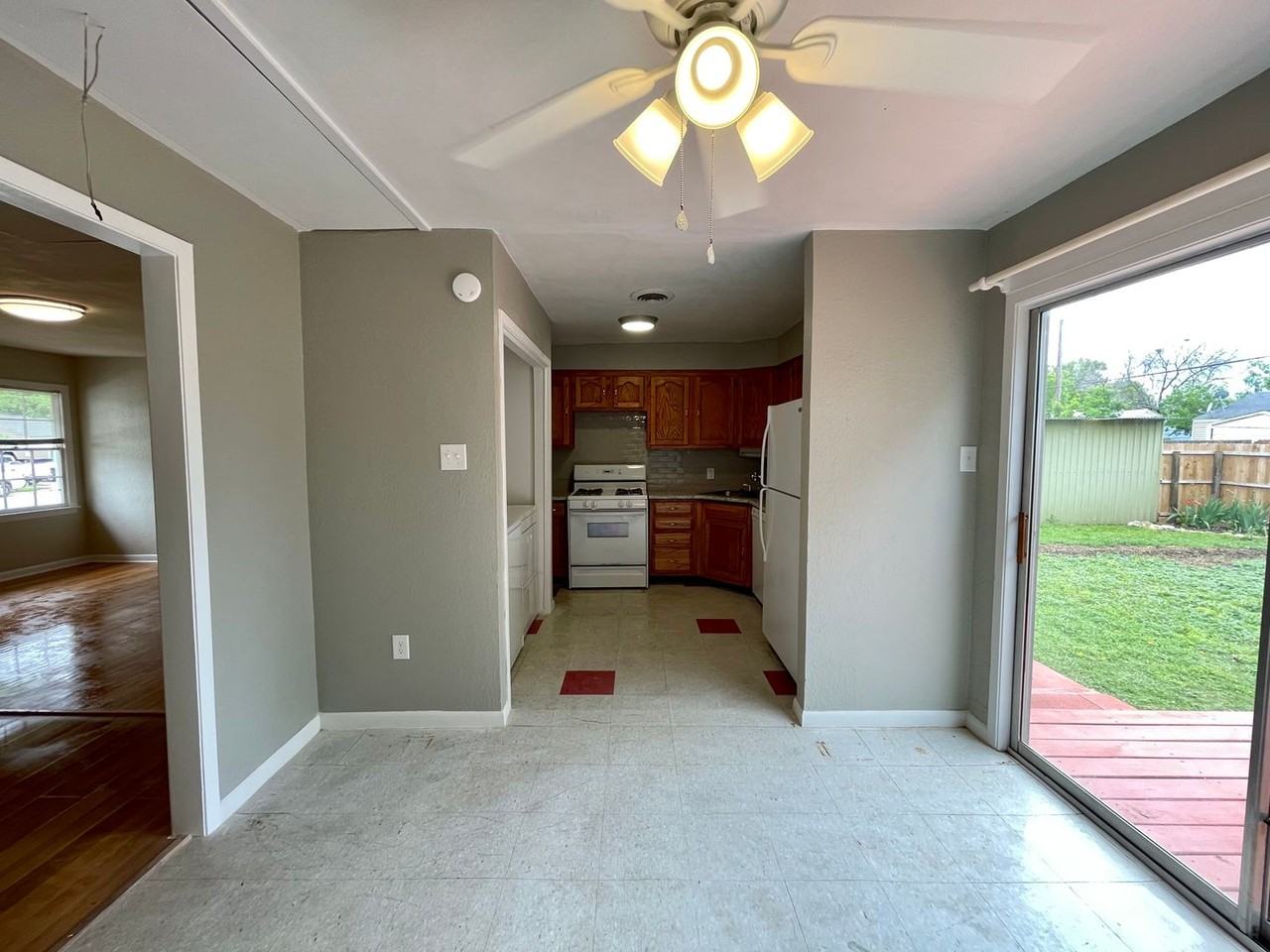 2110 Meander St - Photo 6 of 14
