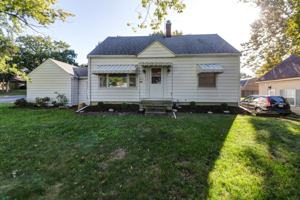 featured image of 602 S Mattis Ave
