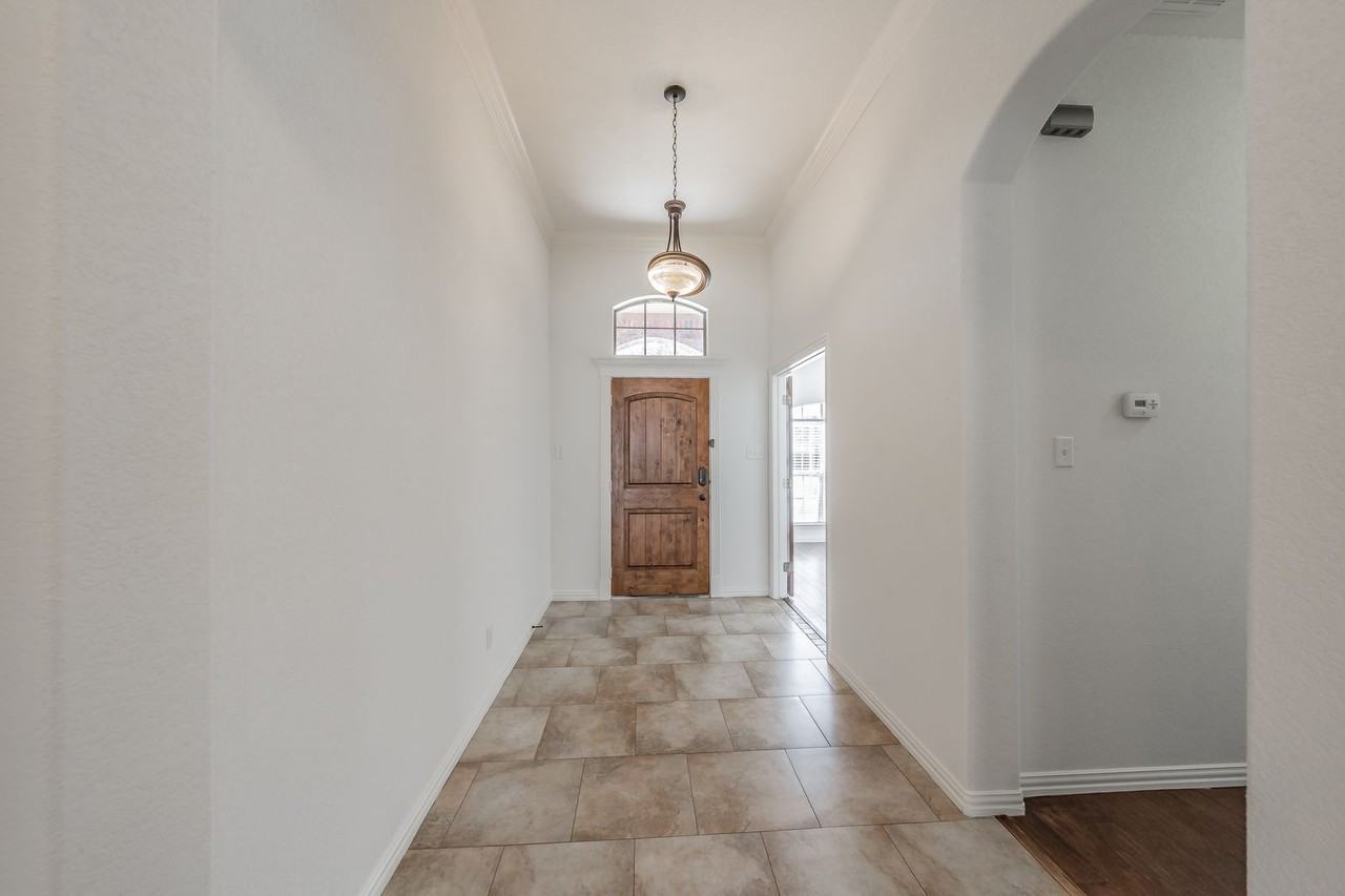 186 Winged Foot Dr - Photo 3 of 37