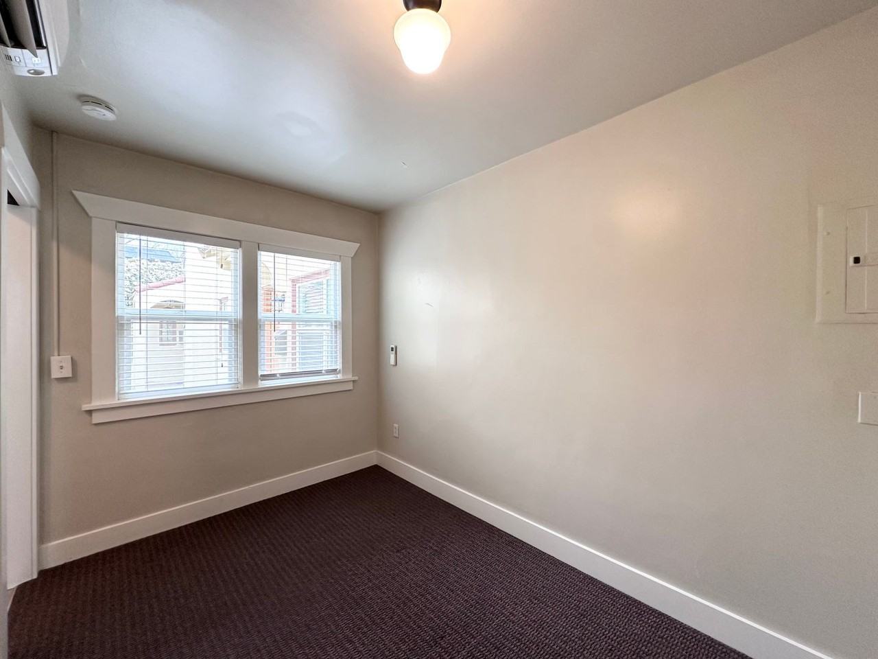 1025 Ne 31st Ave - Photo 6 of 10