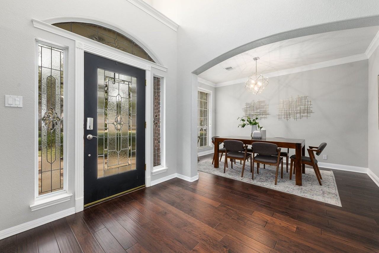 5823 Van Winkle Ln - Photo 3 of 37