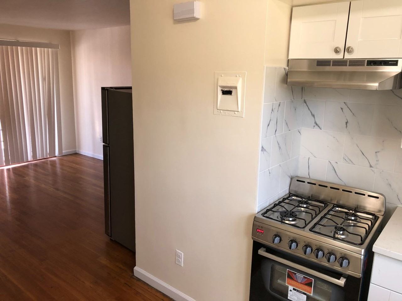 200 Irvington Ave - Photo 2 of 7