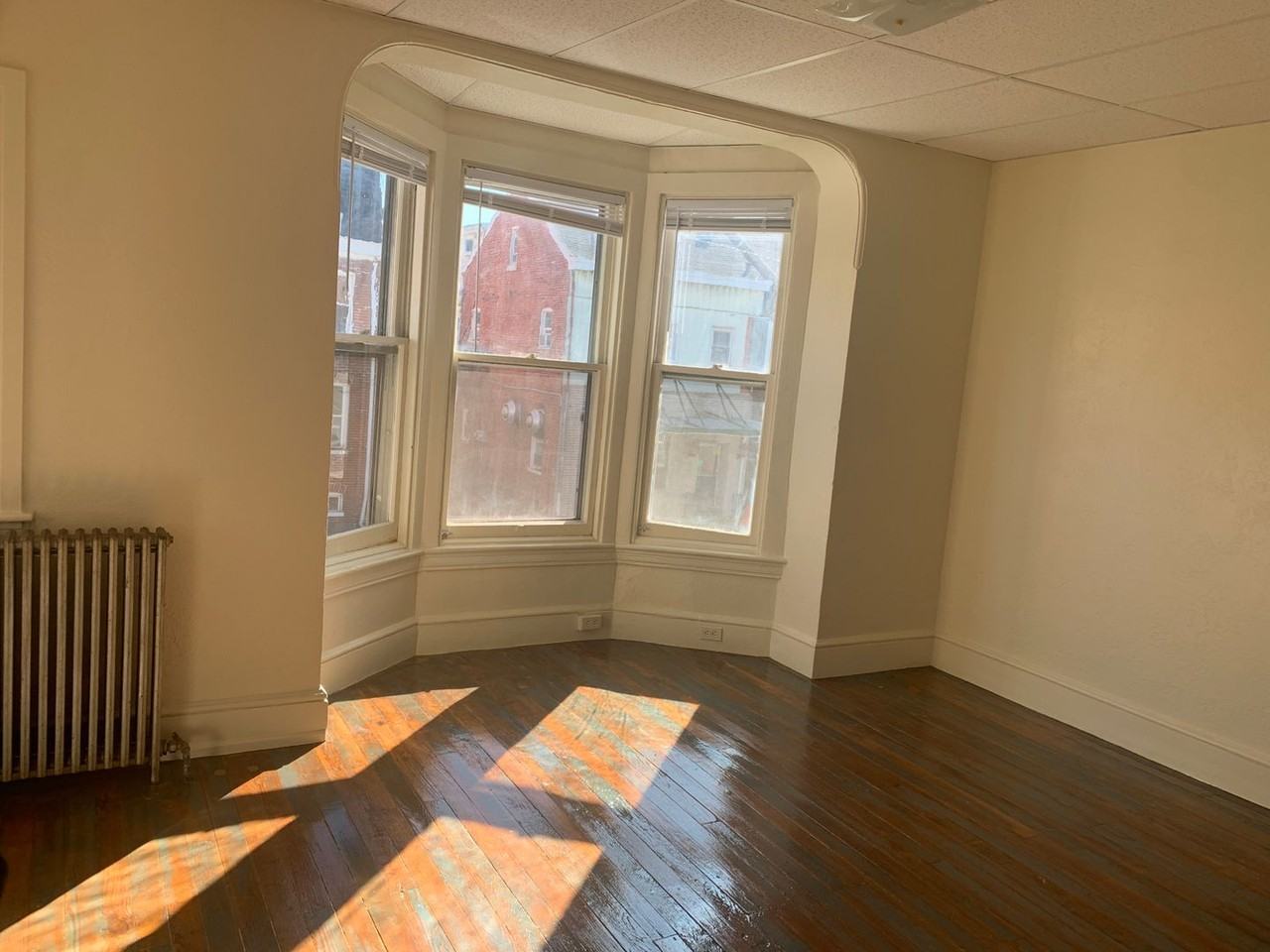 625 E Market St #2 - Photo 6 of 14