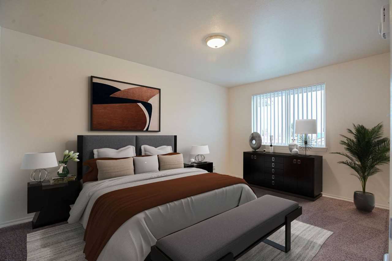 ELLSWORTH SQUARE APARTMENTS - Photo 5 of 11