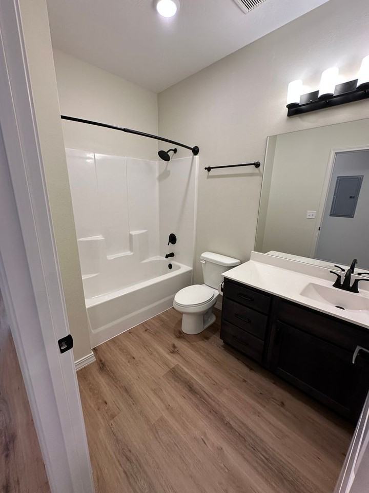 750 Windsor Ct #106 - Photo 6 of 13