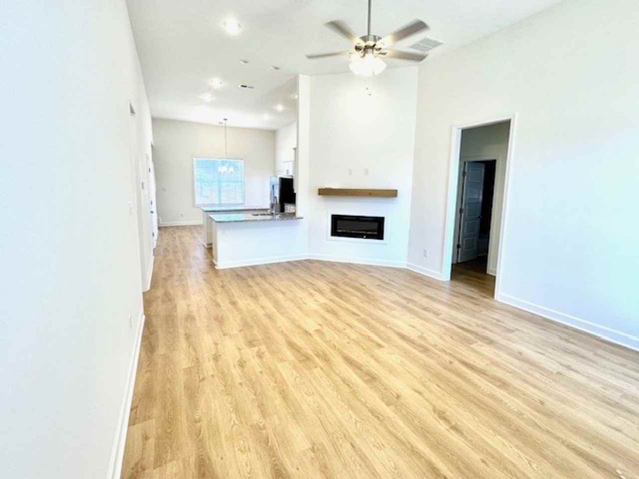 75 Primrose Ln - Photo 2 of 13