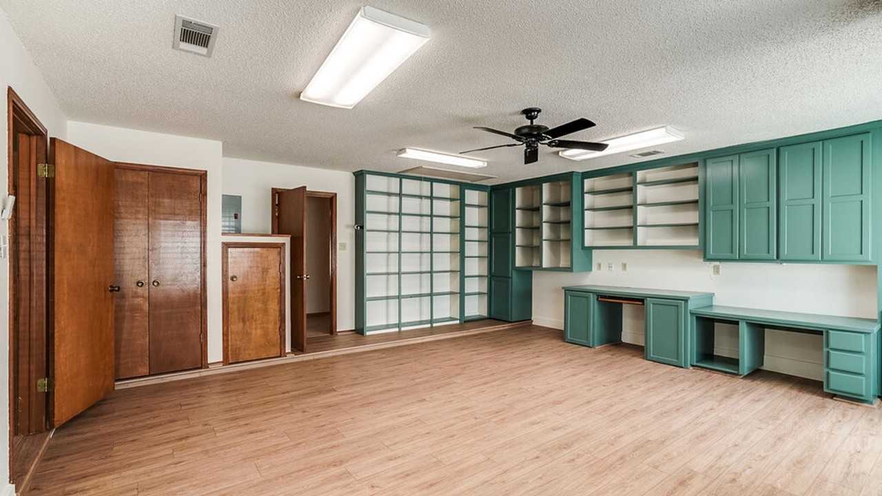 1108 Nottingham Hill Rd - Photo 3 of 20