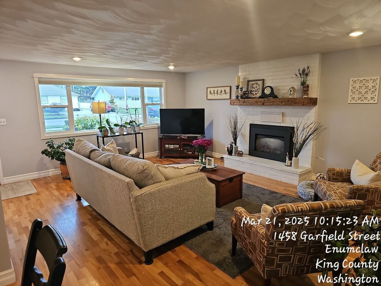 1458 Garfield St - Photo 3 of 35