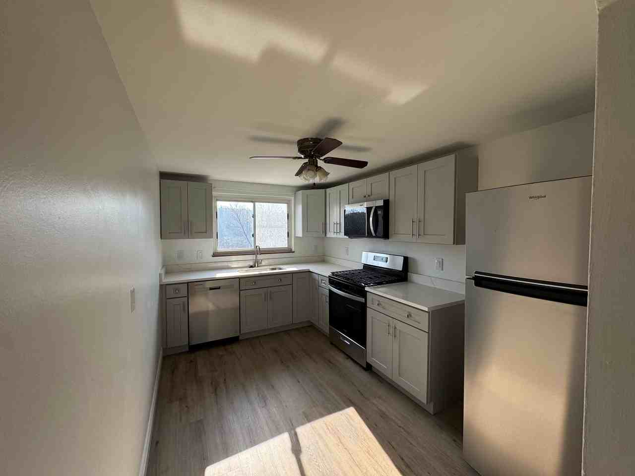 1224 Washington Pike - Photo 3 of 14