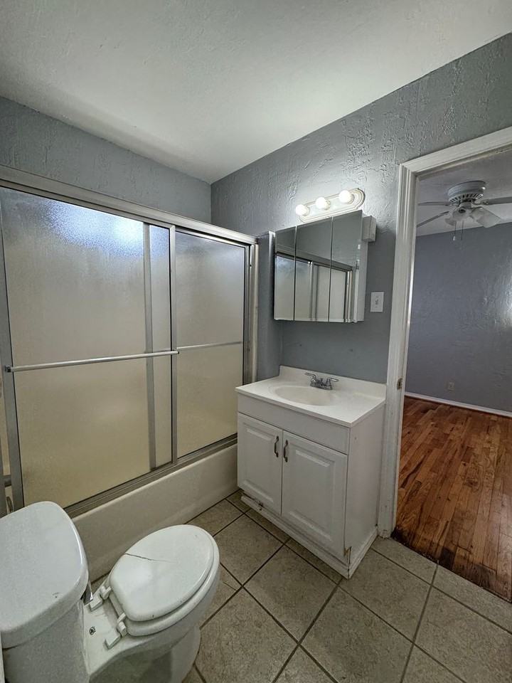 2208 Rule St - Photo 7 of 11