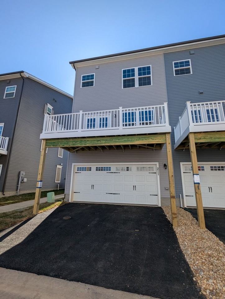 211 Bel Aire Ln - Photo 3 of 45