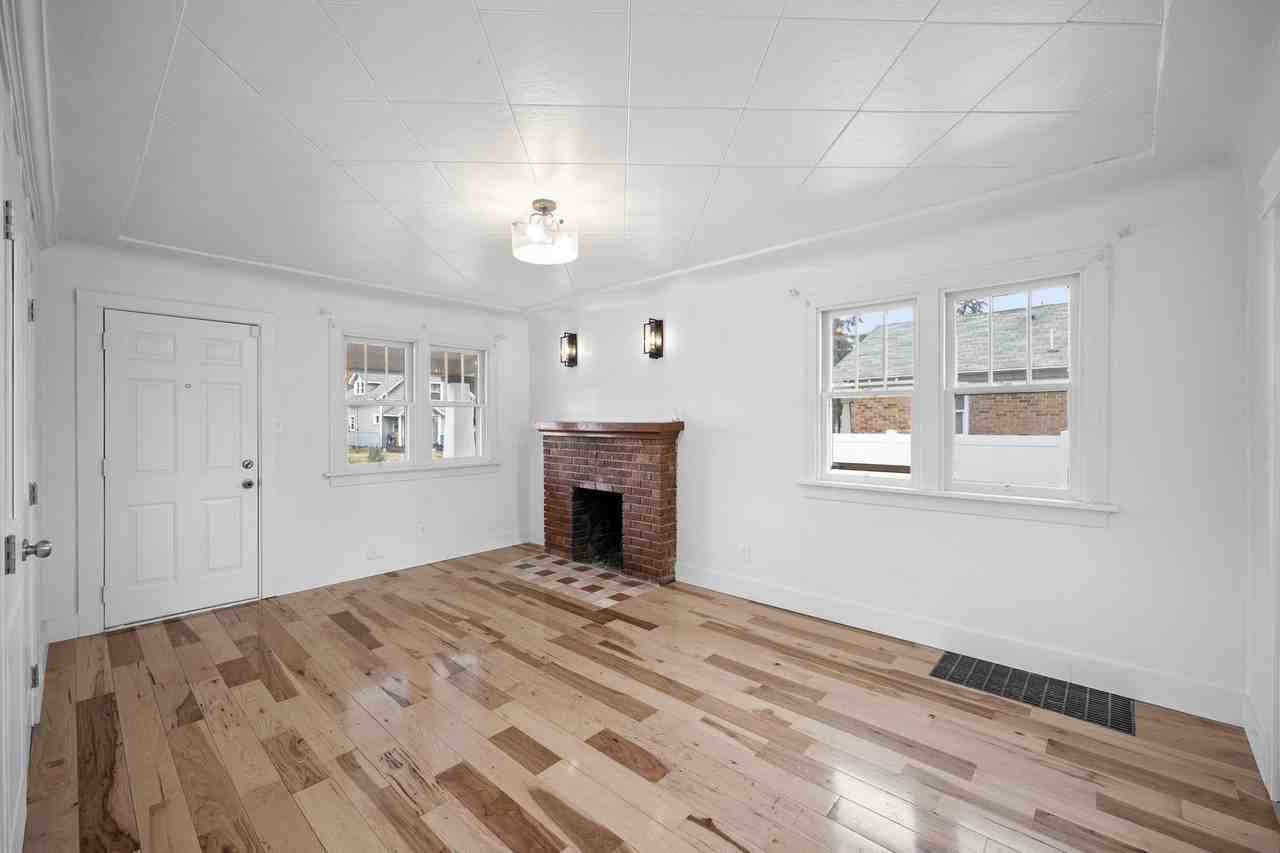 2618 N Ash St - Photo 5 of 31
