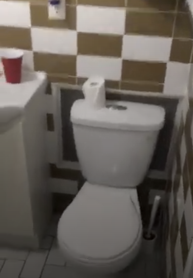 216 Keele St - Photo 7 of 11