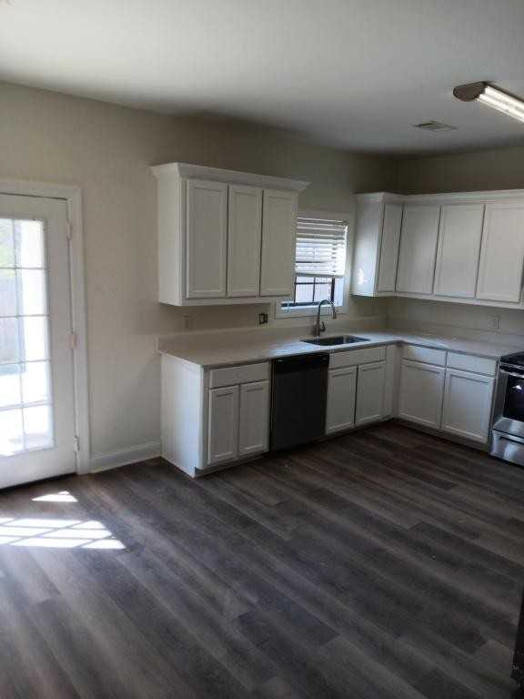 1629 Oak Leaf Ln - Photo 3 of 6