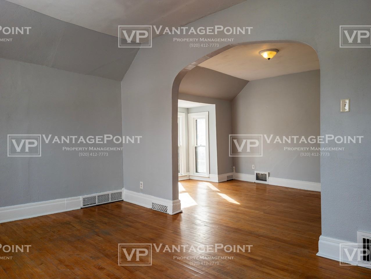 2743 1/2 Hall Ave - Photo 2 of 12