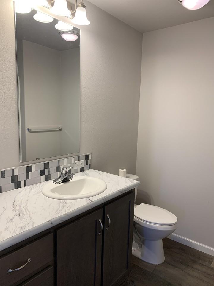 1043 Williams St #1 - Photo 3 of 9