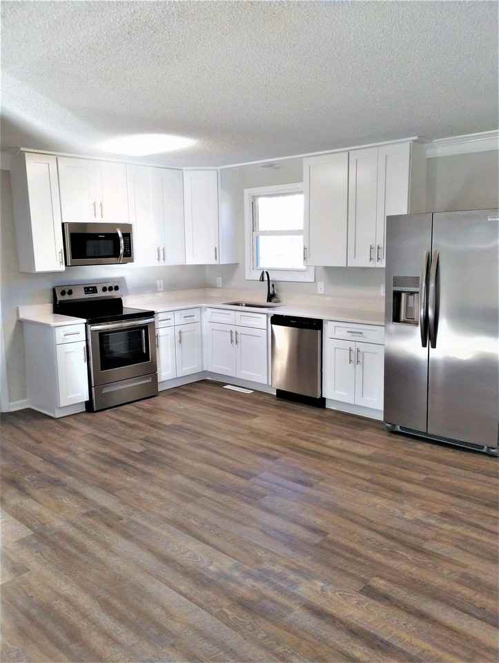 3313 Niagara Dr - Photo 2 of 14