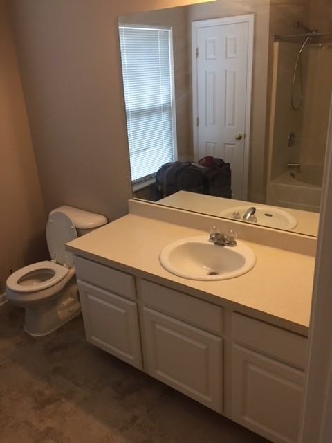 4505 Hawthorn Dr - Photo 3 of 8