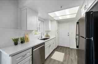 615 N. Juanita Ave - Photo 1 of 1