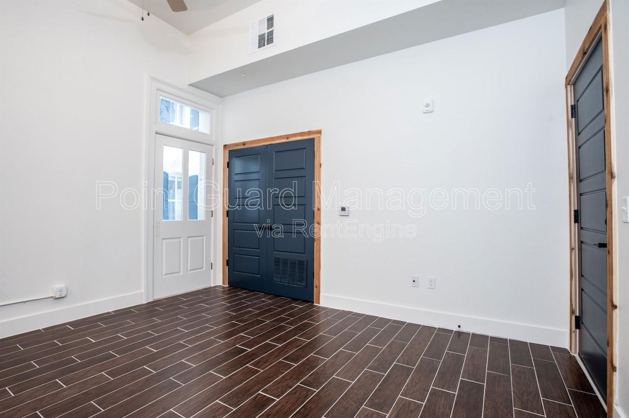 300 N Main St #215 - Photo 2 of 31